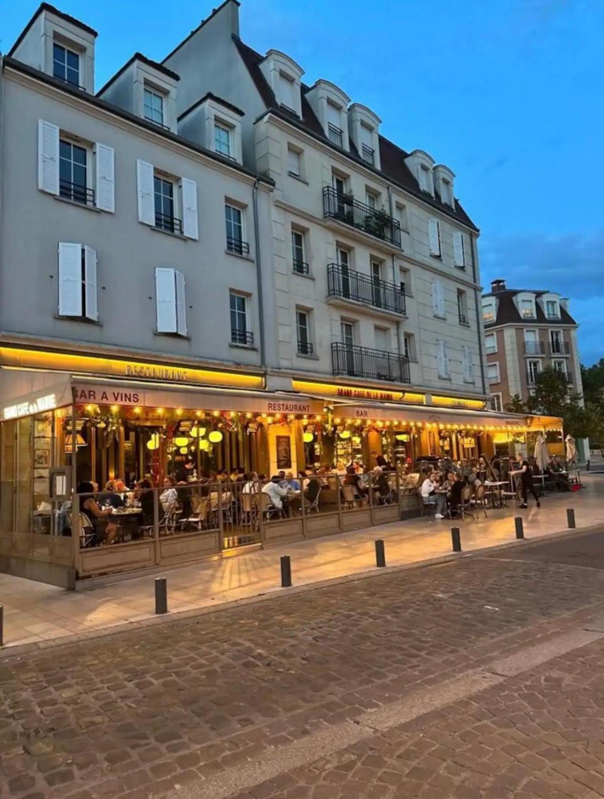 Le Bali Cosy House - T2 Lumineux Et Moderne En Plein Centre Ville De Maisons-Alfort Luaran gambar